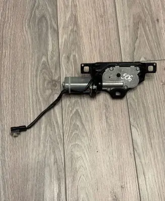 BMW 7 E65 E66 Tailgate boot lock/latch motor US701487206 489050880