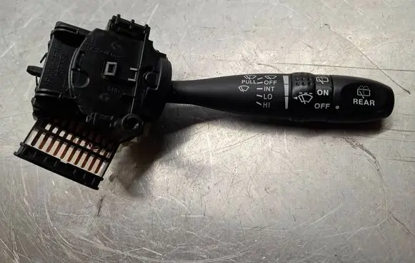 Hyundai Getz Wiper control stalk 75733A