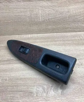 Toyota Avensis T220 Electric window control switch 7423105070