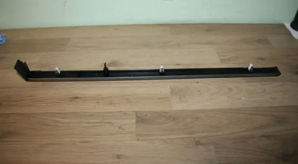 Nissan X-Trail T30 Dashboard glove box trim 684108H600