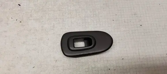 Seat Leon (1M) Front door window switch trim 1M0867164