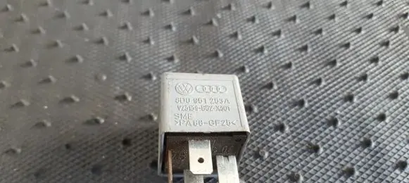 Audi A6 S6 C5 4B Other relay 8D0951253A V23134-B52-X301
