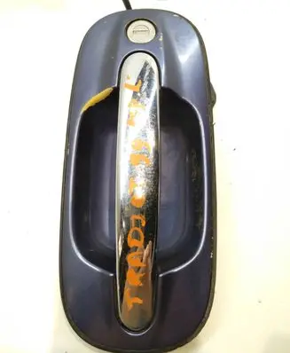 Hyundai Trajet Front door exterior handle