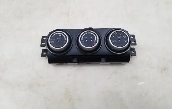 Nissan X-Trail T31 Air conditioner control unit module 27500JG04A