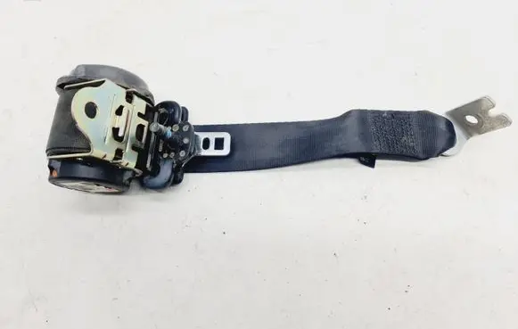 Rear seatbelt