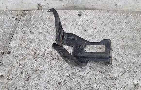 Audi A6 S6 C6 4F Intercooler pipe mounting bracket 03G131529B