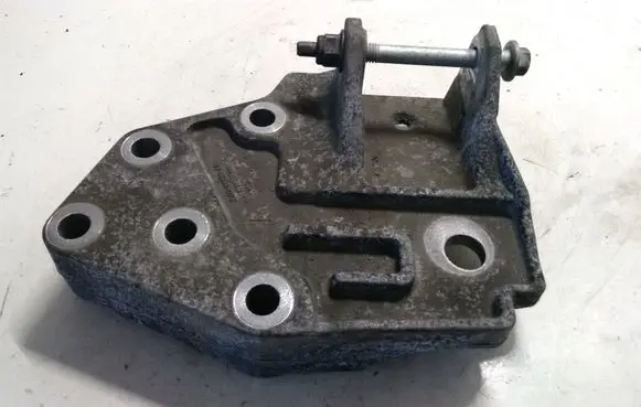 Land Rover Evoque I Engine mounting bracket BJ326P096AA