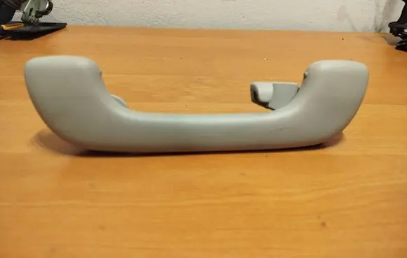 Renault Twingo III Rear interior roof grab handle