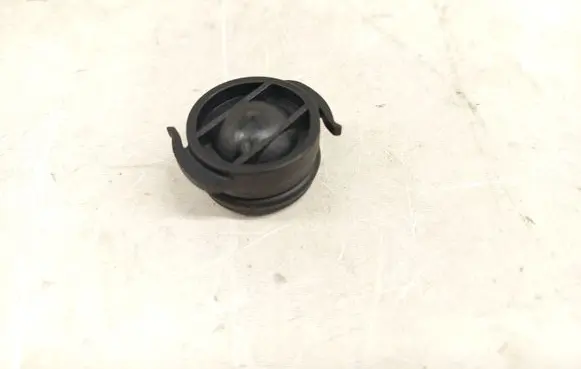 Mercedes-Benz CLS C218 X218 Oil filter cover 2781800438 A2781800438