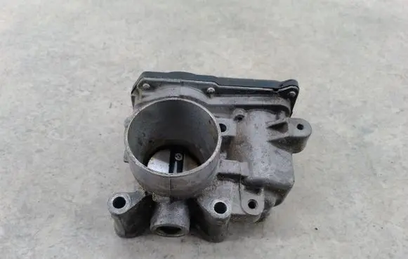 Renault Clio III Throttle body valve 161202859R