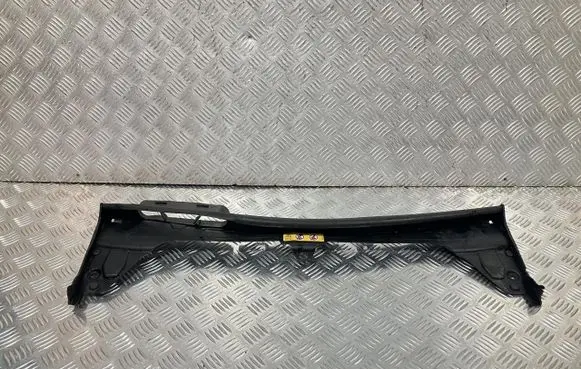 Mercedes-Benz C W205 Radiator trim A2055003000