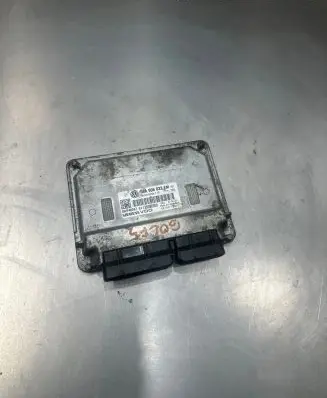 Volkswagen Golf V Engine control unit/module 06A906033EM 5WP4026701