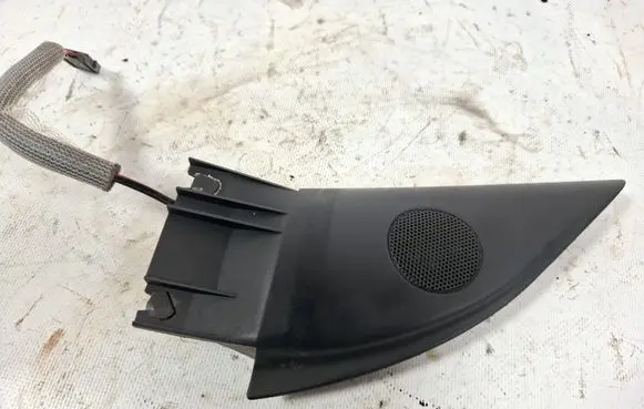 Volkswagen PASSAT B5 Front door high frequency speaker 3B0837985