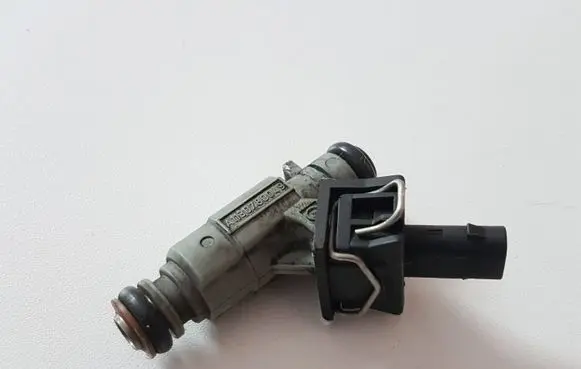 Mercedes-Benz S W220 Fuel injector A1130780049 0280155744