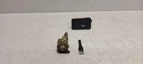 Volkswagen PASSAT B6 Lock set T002426611 3C0837167 3C0837168