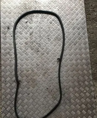 Audi A4 S4 B7 8E 8H Rubber seal rear door 