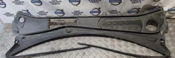Volvo S90, V90 Wiper trim 31402275