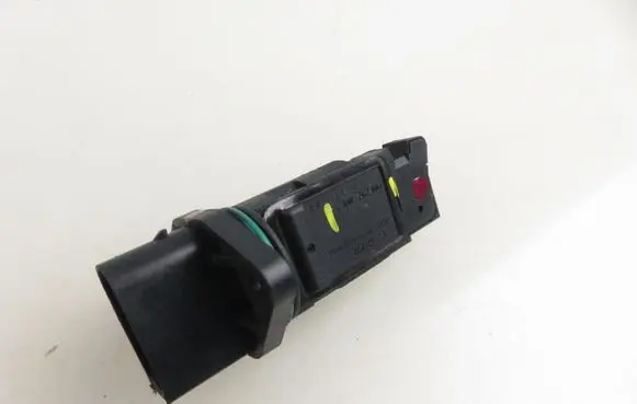 BMW 3 E46 Mass air flow meter F00C2G2062