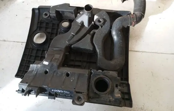 Volkswagen Golf V Engine cover (trim) 03G129607N