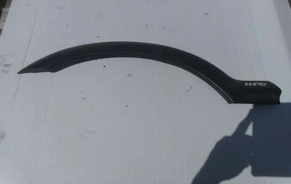 Opel Zafira B Rear arch trim 090597591111