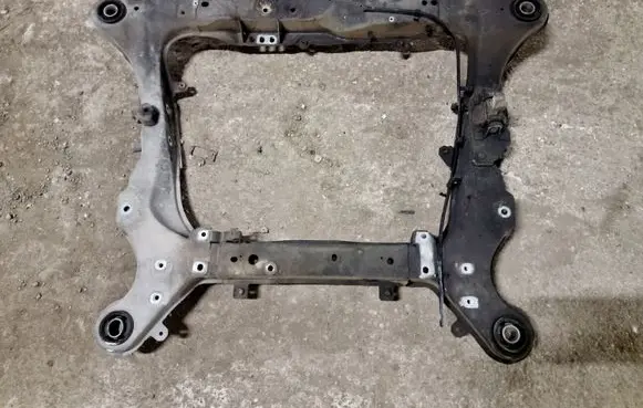 Volvo XC90 Front subframe 30723954 30741927