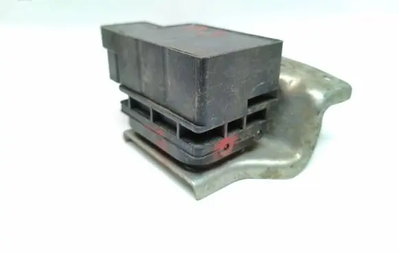 Volkswagen Golf Sportsvan Air suspension valve block 4E0616014 515240001