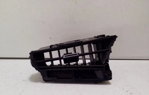 Dashboard side air vent grill/cover trim