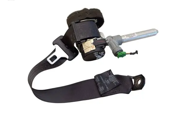 Volvo S40 Rear seatbelt 8639549