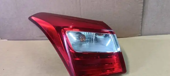 Hyundai i30 Rear/tail lights 92401450