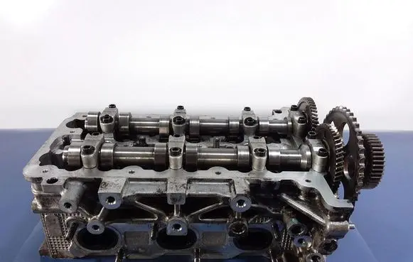 Jeep Grand Cherokee Engine head 90352084F