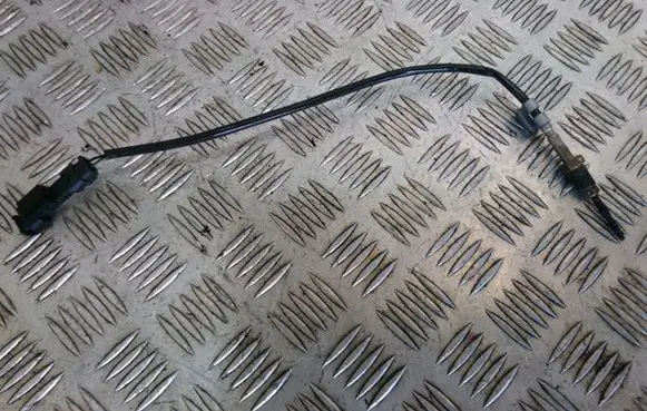 BMW 7 F01 F02 F03 F04 Exhaust gas temperature sensor 6061901