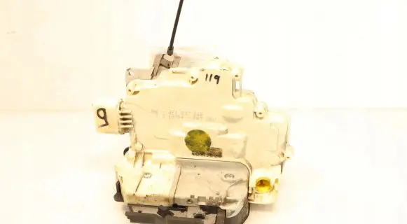 Audi A6 S6 C6 4F Front door lock