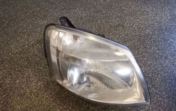Peugeot Partner Headlight/headlamp