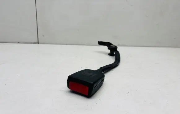 Volkswagen PASSAT B5.5 Front seatbelt buckle 3B0858472GF