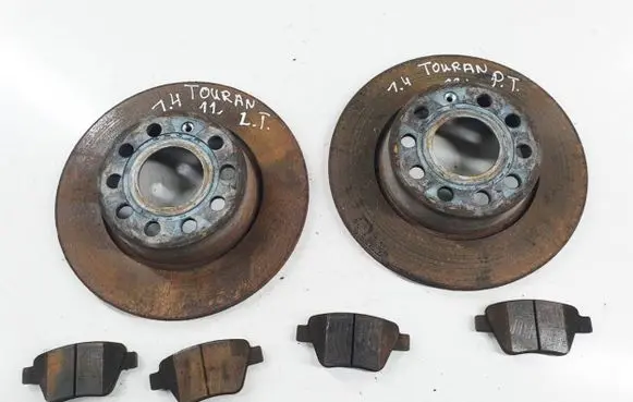 Volkswagen Touran II Rear brake disc