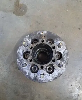 Opel Frontera B Front wheel bearing hub 