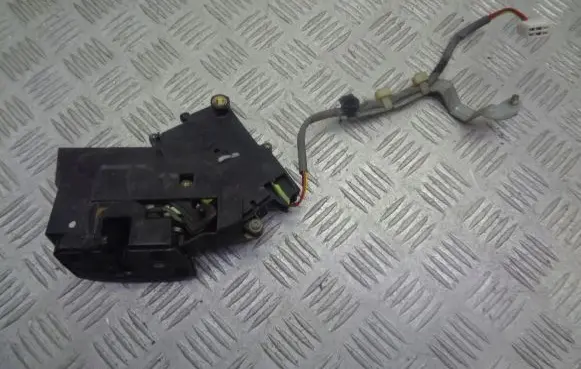 Mazda 323 Rear door lock