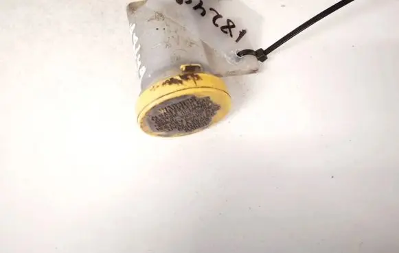 Brake fluid reservoir
