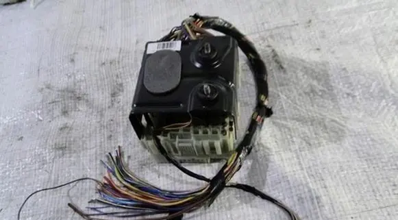 Ford Mondeo MK IV Relay mounting block 6G9T-14A301-NA