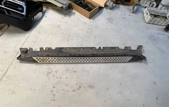 BMW X5 E70 Sill 7163555