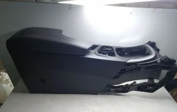 Opel Insignia A Armrest 333488716