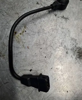 Volkswagen Golf III Detonation knock sensor 021905377C