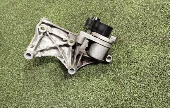 Renault Trafic III (X82) Generator/alternator bracket 117105124R 8200518424