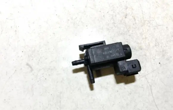 Volvo S60 Turbo solenoid valve 30611668 72224010