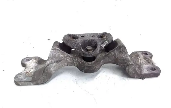 Gearbox mounting bracket