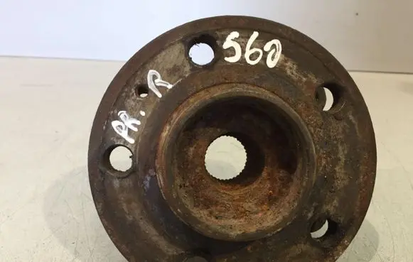 Volvo S60 Front wheel hub
