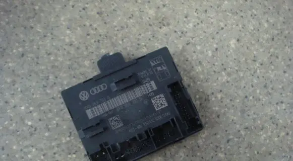 Audi A1 Door control unit/module 8X0959793B