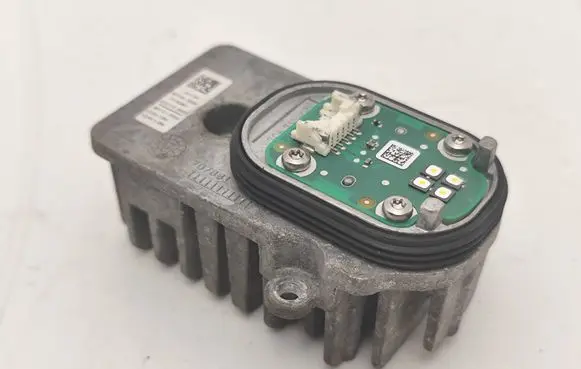 Mercedes-Benz C W205 LED ballast control module M7HN0000 0201182653 P130867
