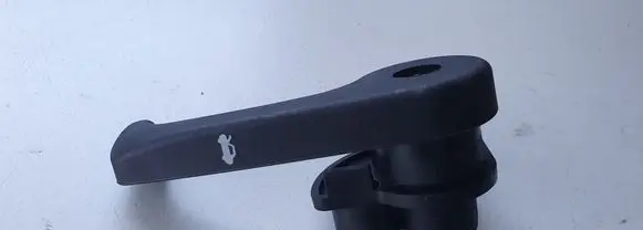 Hyundai ix35 Engine bonnet (hood) release handle