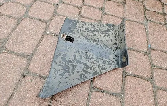 Opel Vivaro Engine splash shield/under tray 508425888R 93450277